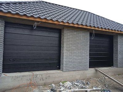 Ryterna Гаражні ворота 3000x2100, колір: чорний (Литва) Гаражні ворота Ворота ш 3000 в 2100 колір Чорні Riterna ( Литва ) 3425883 фото
